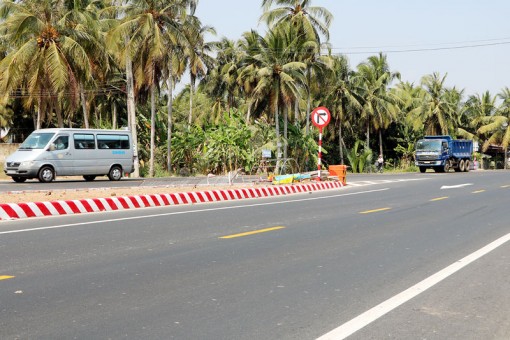 Mất an toàn giao thông khi đi vào tuyến quốc lộ 60 (đoạn mới)