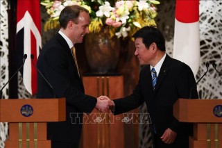 Anh - Nhật Bản thúc đẩy đàm phán hiệp định thương mại 'tham vọng, tiêu chuẩn cao'
