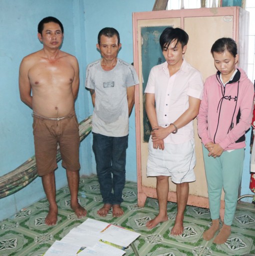 Bắt quả tang đối tượng bán trái phép chất ma túy