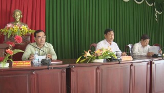 Ba Tri lấy ý kiến đóng góp dự thảo Văn kiện Đại hội Đảng bộ huyện Ba Tri lấy ý kiến đóng góp dự thảo Văn kiện Đại hội Đảng bộ huyện