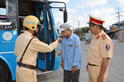 Phấn đấu kéo giảm tai nạn giao thông năm 2020