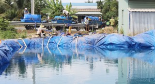 Người dân xã Phong Nẫm nhận hơn 8.000m3 nước ngọt