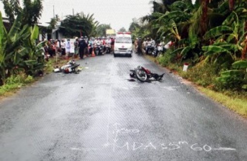 Va chạm giao thông làm 2 người bị thương