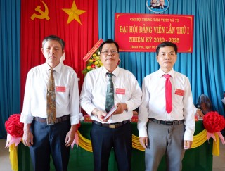 Chi bộ Trung tâm Văn hóa - Thể thao và Truyền thanh huyện Thạnh Phú tổ chức Đại hội I, nhiệm kỳ 2020-2025