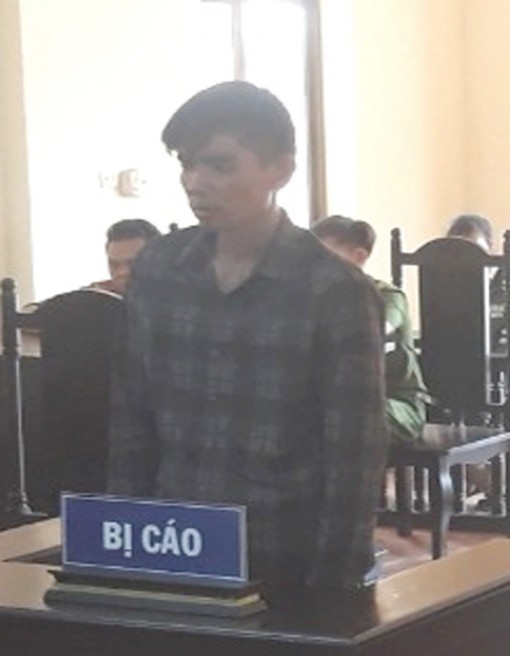 “Yêu” người dưới 16 tuổi, bị phạt tù