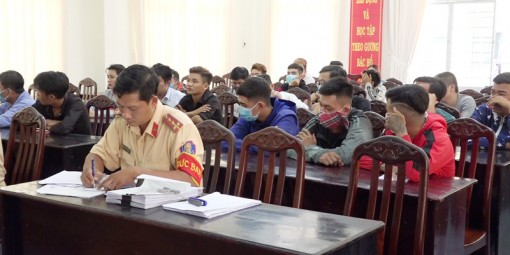 Xử phạt 31 đối tượng đua xe, cỗ vũ đua xe trái phép