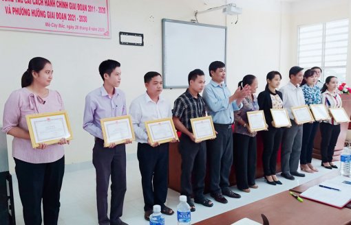 Mỏ Cày Bắc nâng chất hoạt động Bộ phận tiếp nhận và trả kết quả