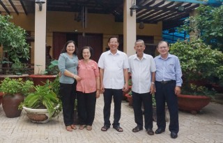 Thường trực Tỉnh ủy gặp gỡ, thông tin công tác chuẩn bị Đại hội đến cán bộ hưu trí Thường trực Tỉnh ủy gặp gỡ, thông tin công tác chuẩn bị Đại hội đến cán bộ hưu trí