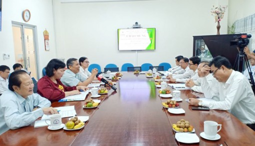 Đoàn đại biểu Quốc hội đơn vị tỉnh làm việc với Công ty Điện lực Bến Tre
