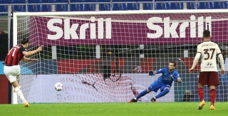 Ibrahimovic lập cú đúp, Milan vẫn lần đầu mất điểm