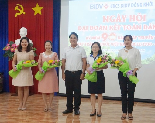 Công đoàn cơ sở BIDV Đồng Khởi tổ chức họp mặt, giao lưu kỷ niệm Ngày hội Đại đoàn kết toàn dân tộc Công đoàn cơ sở BIDV Đồng Khởi tổ chức họp mặt, giao lưu kỷ niệm Ngày hội Đại đoàn kết toàn dân tộc