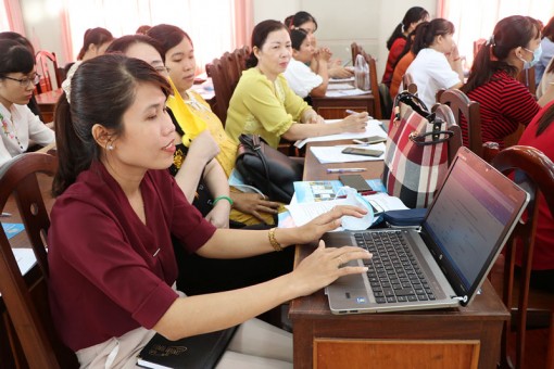 TP. Bến Tre tập huấn dịch vụ công trực tuyến cho  giáo viên các trường mầm non TP. Bến Tre tập huấn dịch vụ công trực tuyến cho  giáo viên các trường mầm non