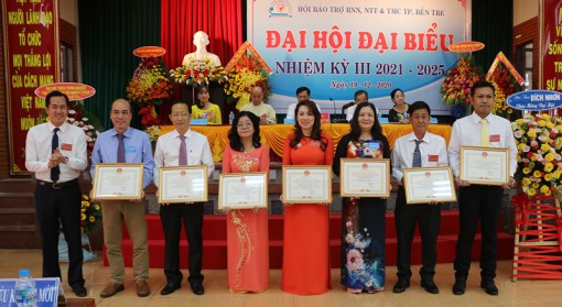 Ông Nguyễn Văn Triều tái đắc cử chức Chủ tịch Hội Bảo trợ Bệnh nhân nghèo, người tàn tật và trẻ mồ côi TP. Bến Tre