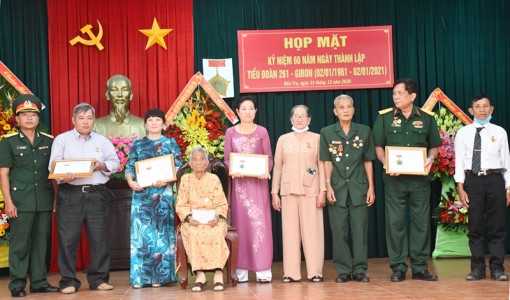 Họp mặt kỷ niệm 60 năm ngày thành lập Tiểu đoàn 261 - Giron Họp mặt kỷ niệm 60 năm ngày thành lập Tiểu đoàn 261 - Giron