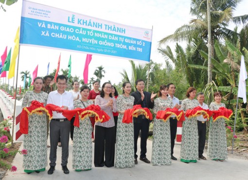 Bàn giao 8 công trình an sinh xã hội cho xã Châu Hòa, huyện Giồng Trôm