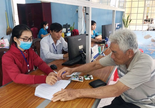 Tân Phú Tây đột phá từ cải cách hành chính Tân Phú Tây đột phá từ cải cách hành chính