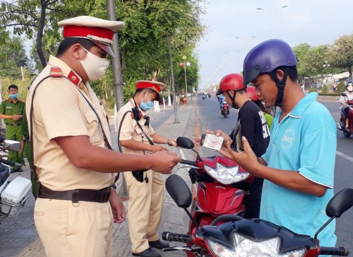Đảm bảo trật tự an toàn giao thông dịp Tết Nguyên đán Đảm bảo trật tự an toàn giao thông dịp Tết Nguyên đán