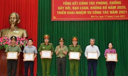 Tổng kết công tác phòng, chống gây rối, bạo loạn, khủng bố năm 2020, triển khai nhiệm vụ năm 2021