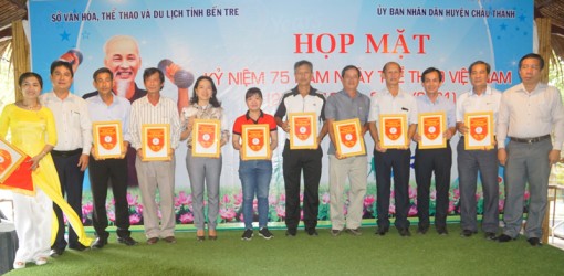 Họp mặt kỷ niệm 75 năm Ngày Thể thao Việt Nam