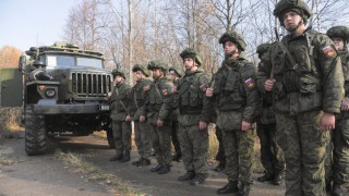 Nga ra lệnh rút dần quân từ biên giới với Ukraine