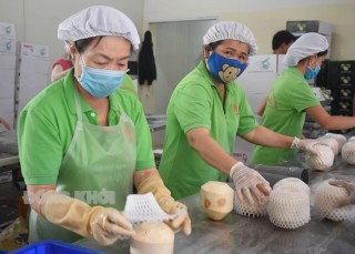 Chuyển đổi số hướng đến lợi ích người dân, doanh nghiệp Chuyển đổi số hướng đến lợi ích người dân, doanh nghiệp