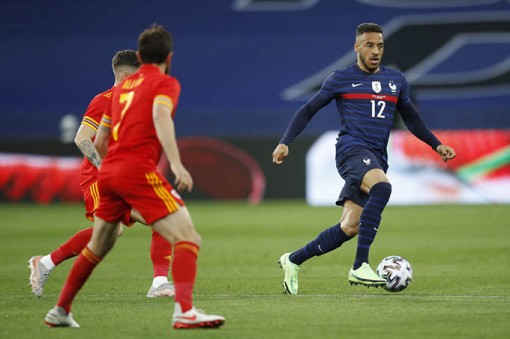 Tin chuyển nhượng 15-6-2021: Toả sáng ở EURO, sao ĐT Italia được Man United liên hệ