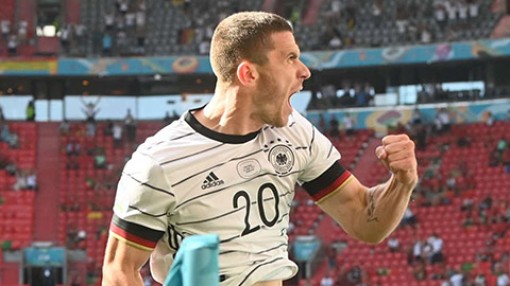 Tin chuyển nhượng 23-6-2021: Man United tranh Gosens với Barca và Juventus