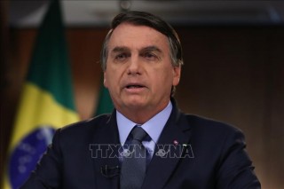 Tổng thống Brazil bị kiện lên Tòa án Tối cao do không điều tra vụ mua vắc-xin