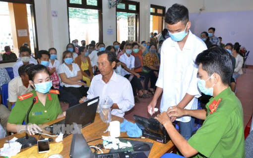 Tạm dừng cấp căn cước công dân