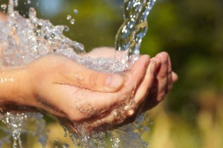 Giảm giá nước sạch sinh hoạt cho người dân bị ảnh hưởng bởi dịch COVID-19
