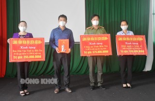 Công ty CP Tập đoàn Xuân Nguyên tặng 1,1 tỷ đồng hỗ trợ công tác phòng, chống dịch Covid-19