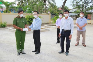 Quyết tâm sớm đưa Thạnh Phú trở về trạng thái bình thường mới