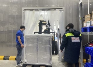 Italy viện trợ cho Việt Nam hơn 800.000 liều vaccine AstraZeneca