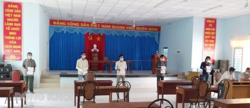 5 đối tượng bị phạt 75 triệu đồng do tụ tập ăn nhậu