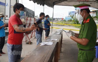 Bến Tre sớm trở về trạng thái bình thường mới khi ứng dụng công nghệ trong phòng chống dịch