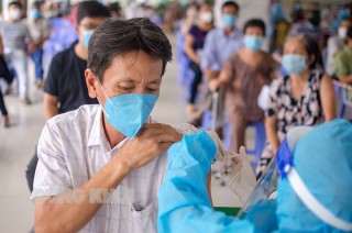 Bến Tre triển khai tiêm vắc-xin Sputnik V trên nền tảng công nghệ