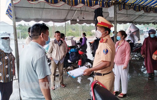 Hơn 600 công dân về quê trong ngày 16-10-2021