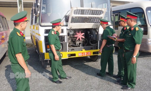 Thi đua “xây dựng đơn vị vận tải chính quy, an toàn, hiệu quả” Thi đua “xây dựng đơn vị vận tải chính quy, an toàn, hiệu quả”