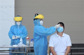 Cả nước ghi nhận 7.988 ca mắc mới COVID-19 và 67 ca tử vong