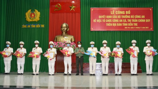 Công bố quyết định của Bộ Công an về tổ chức công an xã, thị trấn chính quy