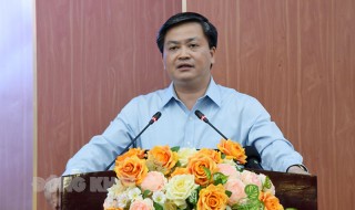 Bến Tre và Tập đoàn FPT trao đổi, thúc đẩy hợp tác chuyển đổi số Bến Tre và Tập đoàn FPT trao đổi, thúc đẩy hợp tác chuyển đổi số