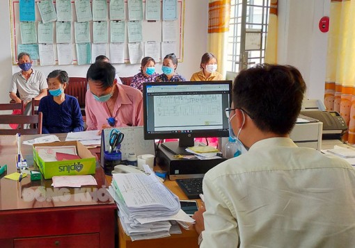 Giồng Trôm đẩy mạnh thực hiện dịch vụ công trực tuyến Giồng Trôm đẩy mạnh thực hiện dịch vụ công trực tuyến
