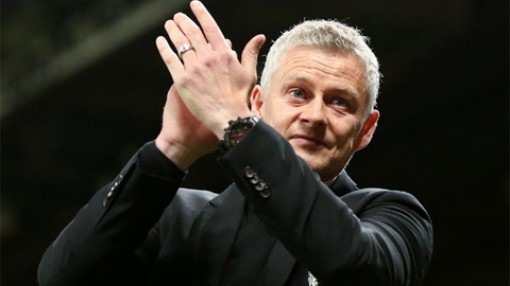 Man United ra thông báo chia tay Solskjaer, Carrick tạm quyền