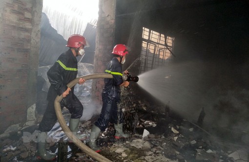 Cháy kho chứa chăn, màng