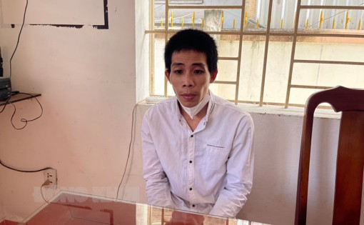 Bắt đối tượng ẩn nấp trong hầm bí mật trốn lệnh truy nã Bắt đối tượng ẩn nấp trong hầm bí mật trốn lệnh truy nã