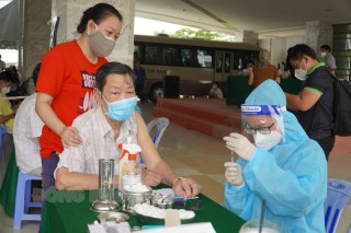 Triển khai tiêm mũi 3 vắc-xin phòng Covid-19