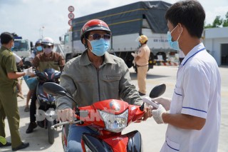 Tăng cường công tác tiêm chủng, kiểm soát biến chủng mới Omicron