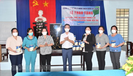 Hỗ trợ hoạt động phòng chống dịch và nước sạch cho hội phụ nữ các cấp