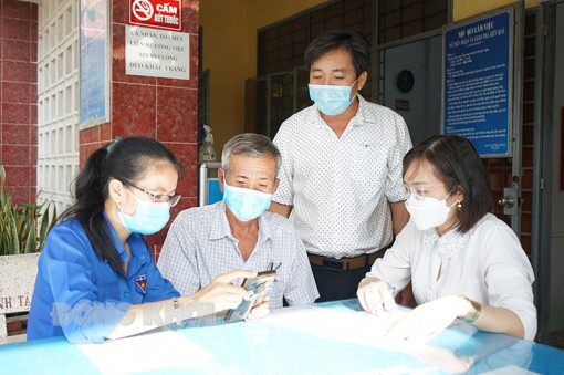Nụ cười công chức Nụ cười công chức