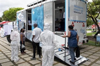 WHO dự báo đại dịch sắp kết thúc; Pfizer có thể ra mắt vaccine chống Omicron vào tháng 3